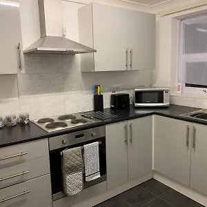  Apartment St House